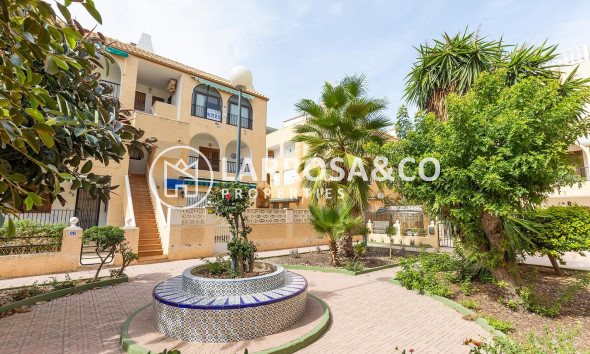 Resale - Apartment - Torrevieja - La Mata