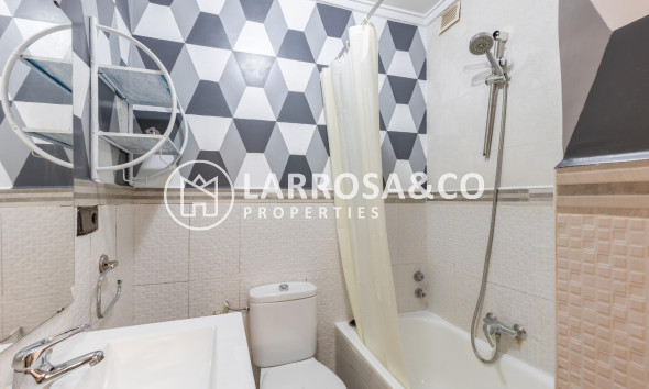 Herverkoop - Apartment - Torrevieja - Centro