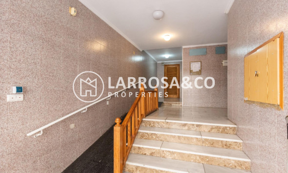 Resale - Apartment - Torrevieja - Centro