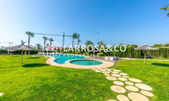 Resale - Apartment - Orihuela costa - Punta Prima