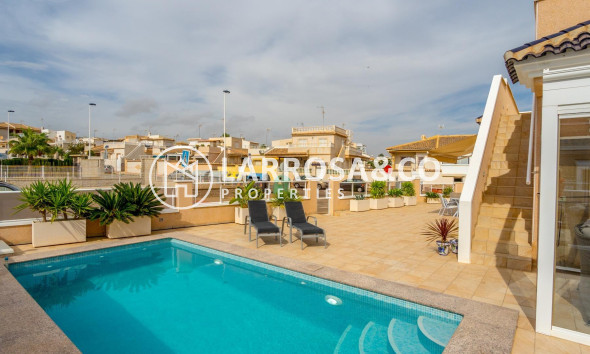 Resale - Semi-detached house - Torrevieja - Los Altos