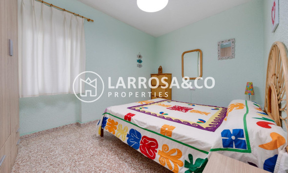 Resale - Apartment - Torrevieja - Playa del cura