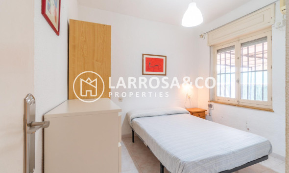 Resale - Semi-detached house - Torrevieja - Aguas Nuevas