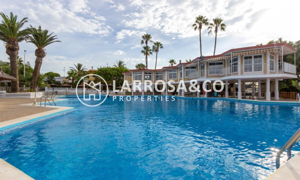 Resale - Semi-detached house - Torrevieja - Aguas Nuevas