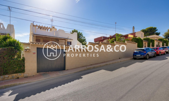 Herverkoop - Villa - Torrevieja - Los Balcones