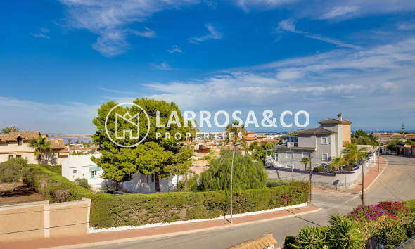 Resale - Detached House/Villa - Torrevieja - Los Balcones