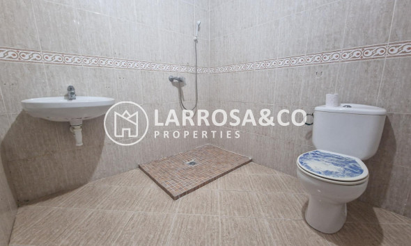 Resale - Semi-detached house - Torrevieja - Estacion de autobuses