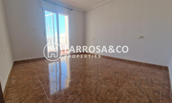 Herverkoop - Semi-detached house - Torrevieja - Estacion de autobuses