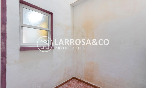 Resale - Apartment - Torrevieja - Centro