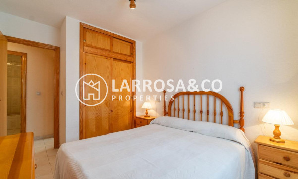 Resale - Semi-detached house - Torrevieja - Los Altos