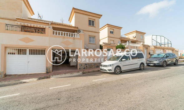 Resale - Semi-detached house - Torrevieja - Los Altos