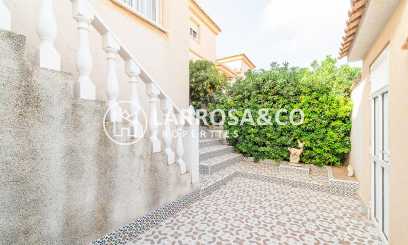 Resale - Semi-detached house - Torrevieja - Los Altos