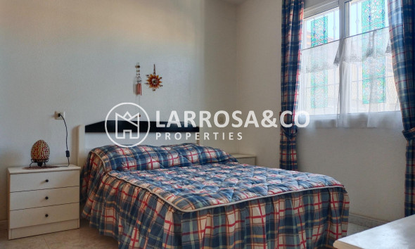 Resale - Bungalow - Torrevieja - La Siesta - El Salado - Torreta