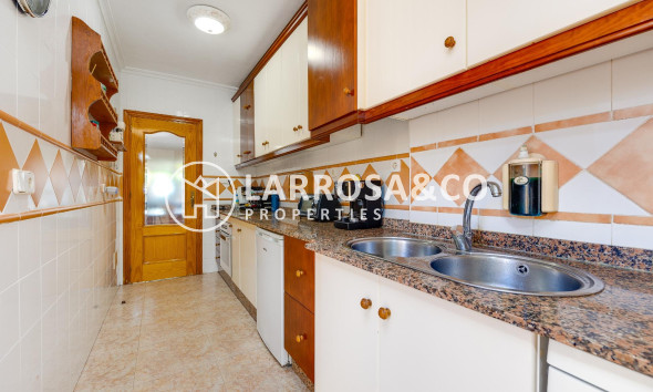 Resale - Semi-detached house - Torrevieja - Aguas nuevas 2