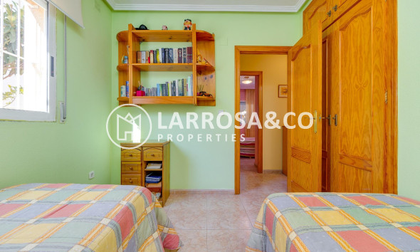 Resale - Semi-detached house - Torrevieja - Aguas nuevas 2