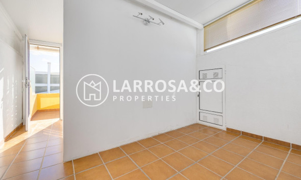 Resale - Semi-detached house - Torrevieja - Aguas nuevas 2