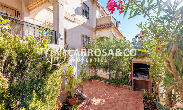 Resale - Bungalow - Torrevieja - Aguas Nuevas