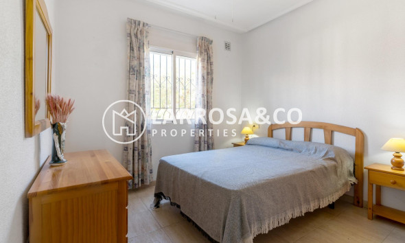 Resale - Bungalow - Torrevieja - Aguas Nuevas