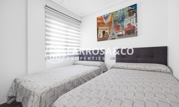 Resale - Bungalow - Torrevieja - Centro