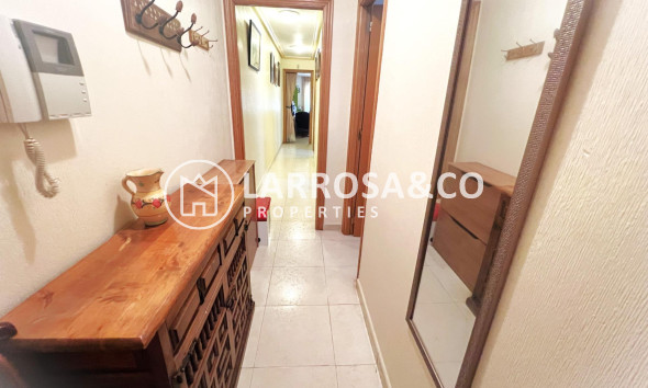 Resale - Apartment - Torrevieja - Playa del cura