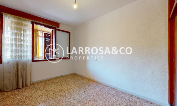 Resale - Apartment - Torrevieja - Acequion