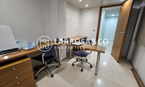 Resale - Apartment - Torrevieja - Centro