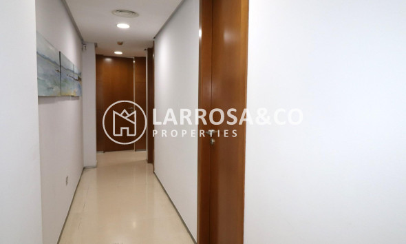 Resale - Apartment - Torrevieja - Centro