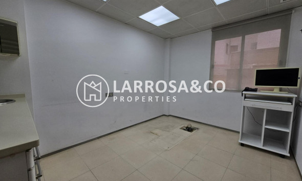 Resale - Apartment - Torrevieja - Centro