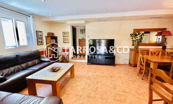 Resale - Detached House/Villa - Orihuela - Urb. Montepinar