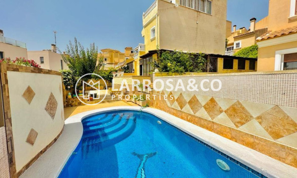 Herverkoop - Villa - Orihuela costa - Las Filipinas