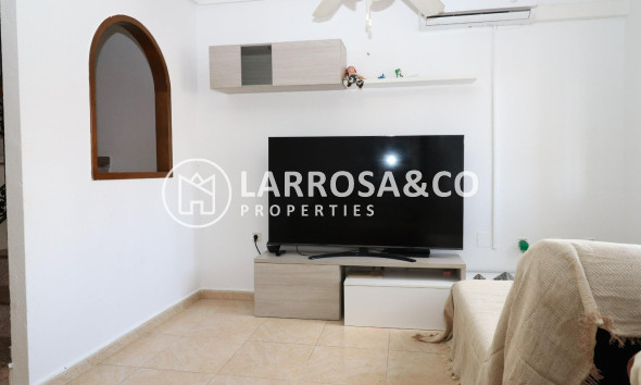 Resale - Semi-detached house - Torrevieja - Aguas Nuevas