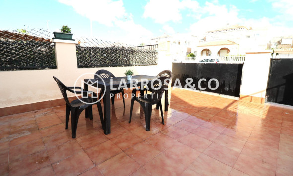 Resale - Semi-detached house - Torrevieja - Aguas Nuevas