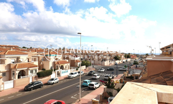 Resale - Semi-detached house - Torrevieja - Aguas Nuevas