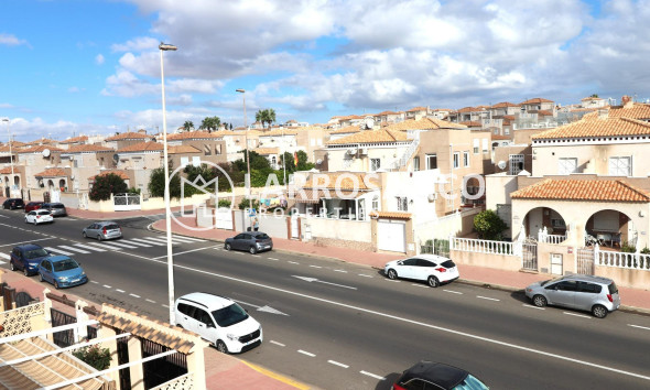 Resale - Semi-detached house - Torrevieja - Aguas Nuevas