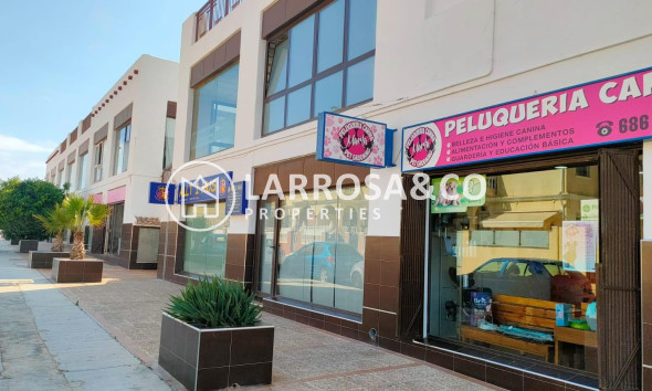 Herverkoop - Commercial space - Torrevieja - Aguas Nuevas