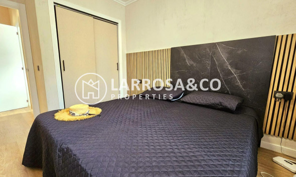 Resale - Semi-detached house - Torrevieja - Parque las naciones