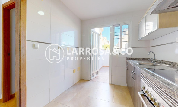 Resale - Semi-detached house - Pilar de la Horadada - Las Higuericas