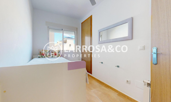 Resale - Semi-detached house - Pilar de la Horadada - Las Higuericas