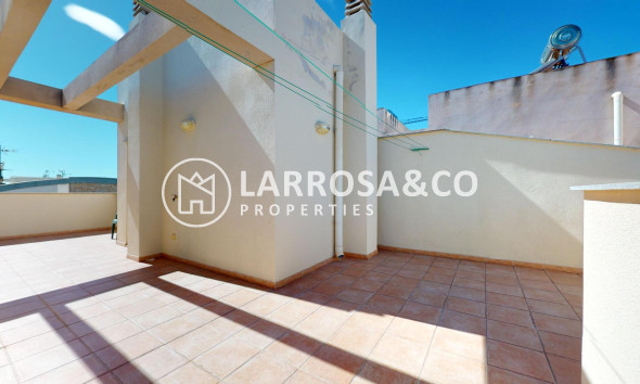 Resale - Semi-detached house - Pilar de la Horadada - Las Higuericas