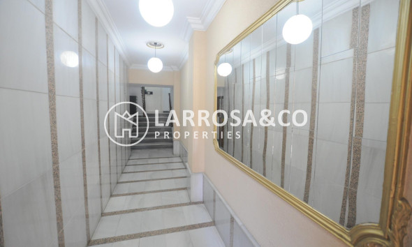 Herverkoop - Apartment - Torrevieja - Centro