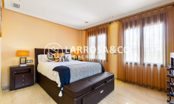 Resale - Detached House/Villa - Orihuela - La Aparecida