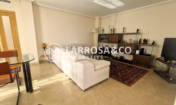 Resale - Semi-detached house - Los Montesinos - La Herrada