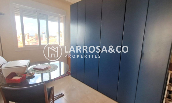 Resale - Semi-detached house - Los Montesinos - La Herrada