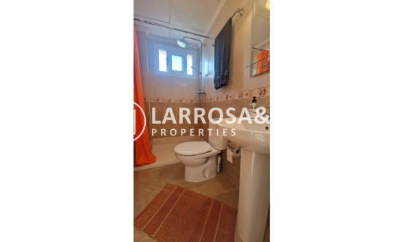 Resale - Semi-detached house - Los Montesinos - La Herrada