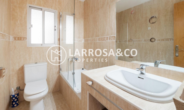 Resale - Apartment - Torrevieja - Playa del cura