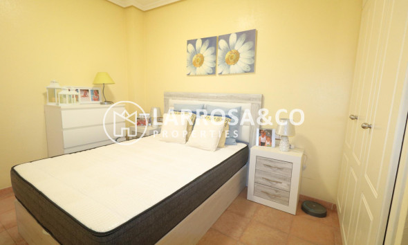 Resale - Apartment - Torrevieja - Acequion