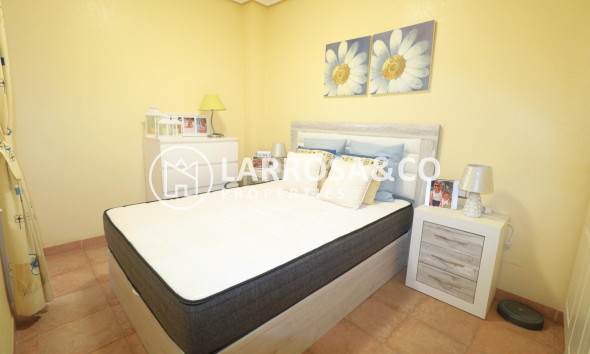 Resale - Apartment - Torrevieja - Acequion