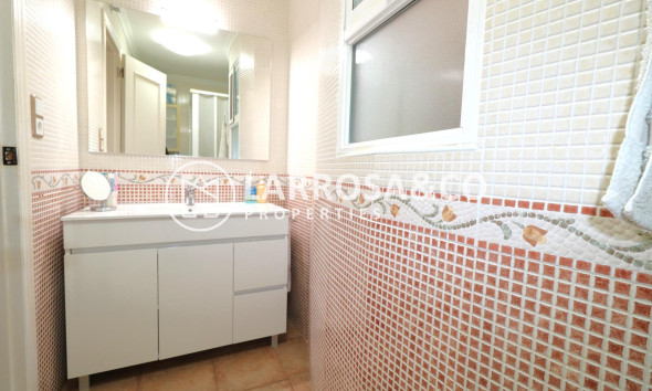 Resale - Apartment - Torrevieja - Acequion