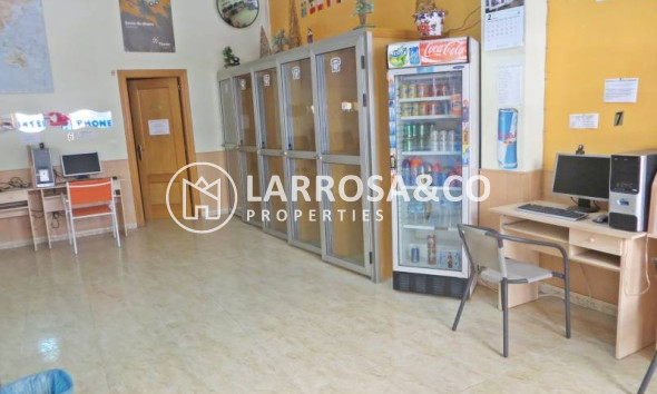 A Vendre - Commercial space - Torrevieja - Centro