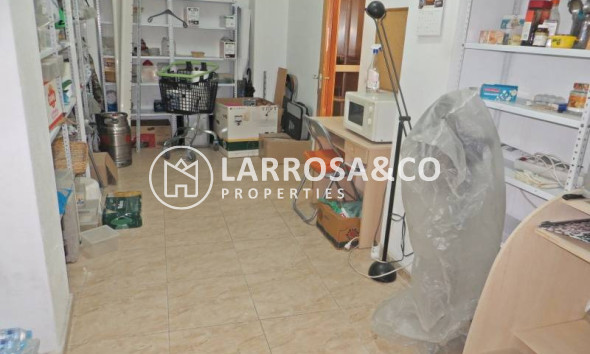 A Vendre - Commercial space - Torrevieja - Centro